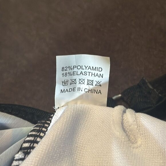 Women’s Black Floral Tankini Two Piece Swimsuit Boy Short Bottoms Size 10 NEW - Picture 7 of 11